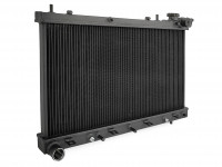 Радиатор алюминиевый Subaru Forester SG5 turbo 26мм AT 2004 с горловиной AJS (черный)